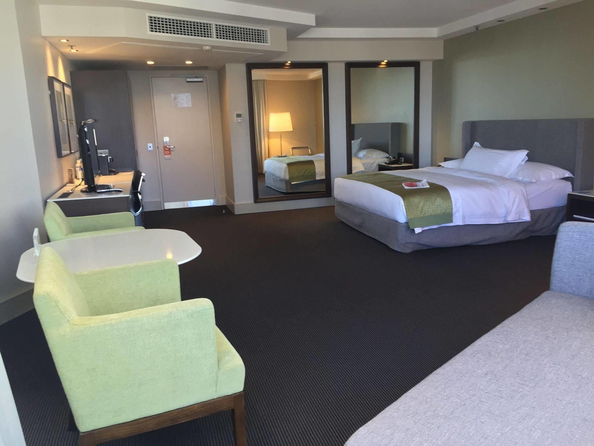 Hotel Jen Brisbane Bagian luar foto