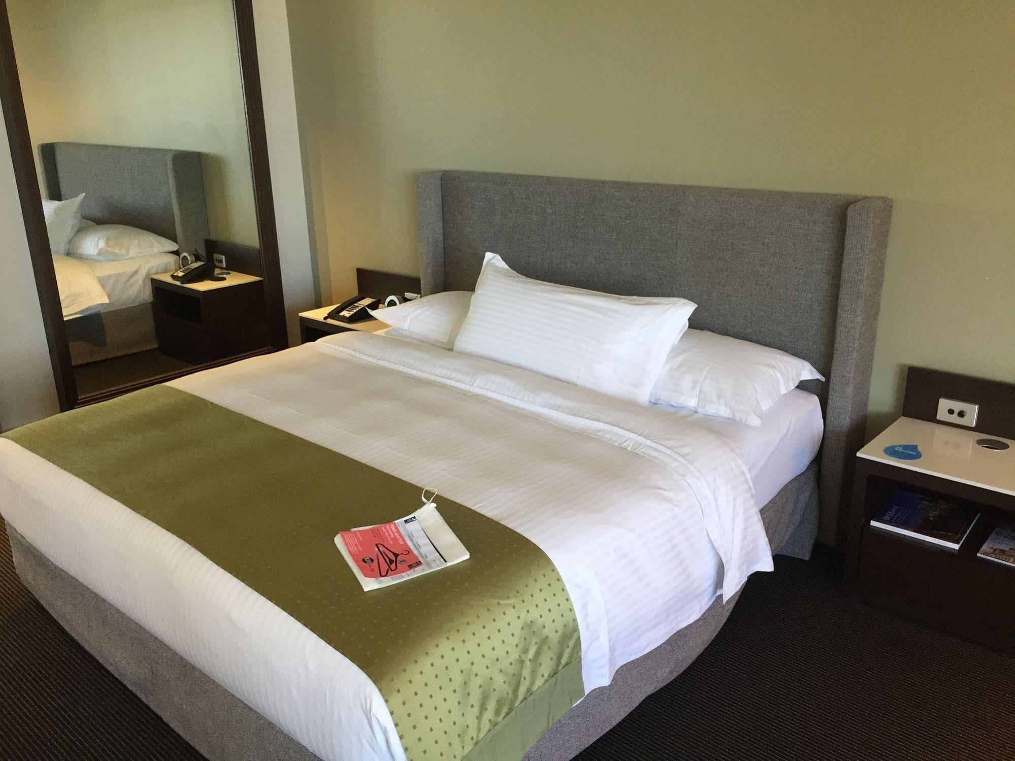 Hotel Jen Brisbane Bagian luar foto